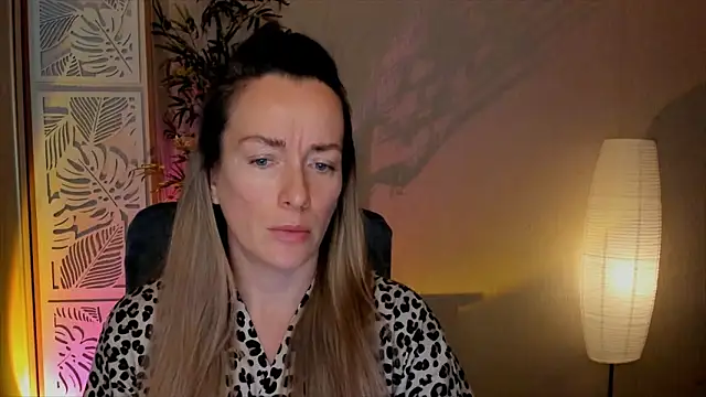 RebeccaMartinez online show from February 8, 2026, 5:44 am