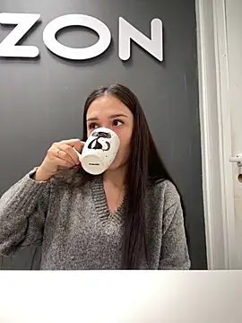 Snapshot of Sweet_Lollypop chatting on January 7, 2025, 7:20 am Sweet Lollypop online show from January 7, 2025, 7:20 am