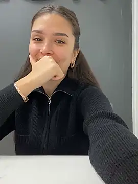 Snapshot of Sweet_Lollypop chatting on October 22, 2025, 6:35 am Sweet Lollypop online show from October 22, 2025, 6:35 am