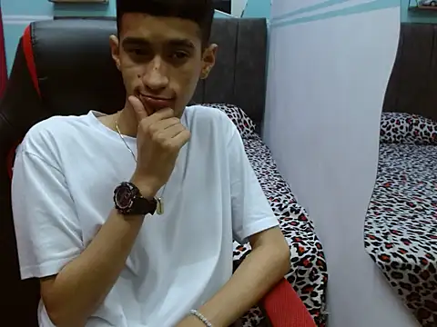 Angelstripboy online show from February 17, 2025, 5:10 pm