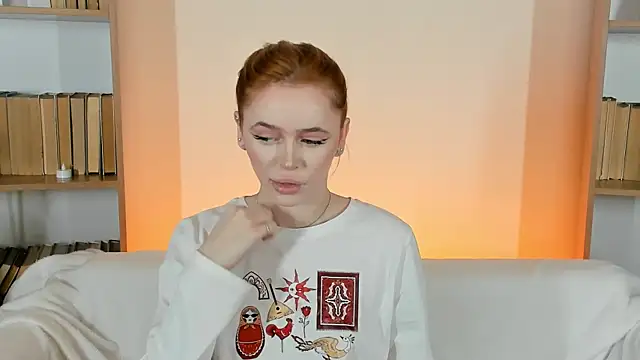 Phoenix Margo online show from November 9, 2025, 3:27 am