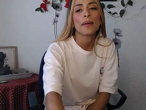 Liamiler01  online show from December 19, 2024, 3:52 pm