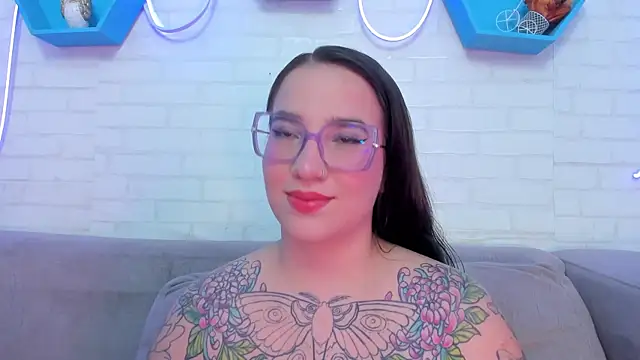 Snapshot of DEVA_BLUE_ chatting on January 19, 2025, 4:33 am DEVA BLUE online show from January 19, 2025, 4:33 am