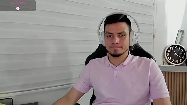 Snapshot of Rick_Diesel_ chatting on February 12, 2026, 4:18 am Rick Diesel online show from February 12, 2026, 4:18 am