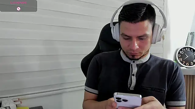 Snapshot of Rick_Diesel_ chatting on February 18, 2026, 3:35 am Rick Diesel online show from February 18, 2026, 3:35 am