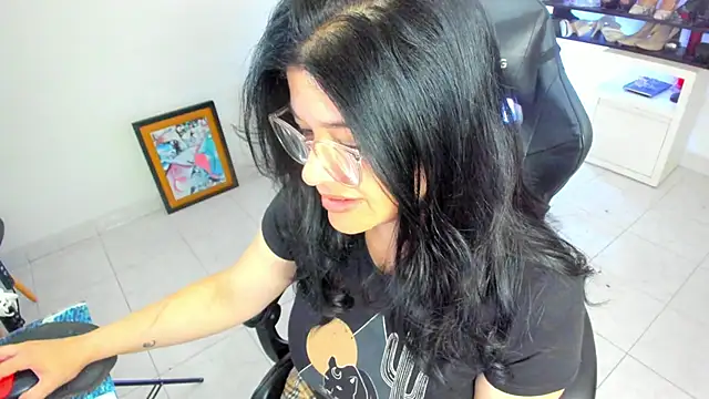 BellaFlaming online show from April 4, 2026, 11:18 am