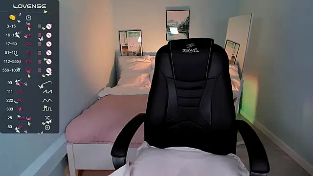 Snapshot of MelisaCoy chatting on March 19, 2025, 1:51 pm MelisaCoy online show from March 19, 2025, 1:51 pm