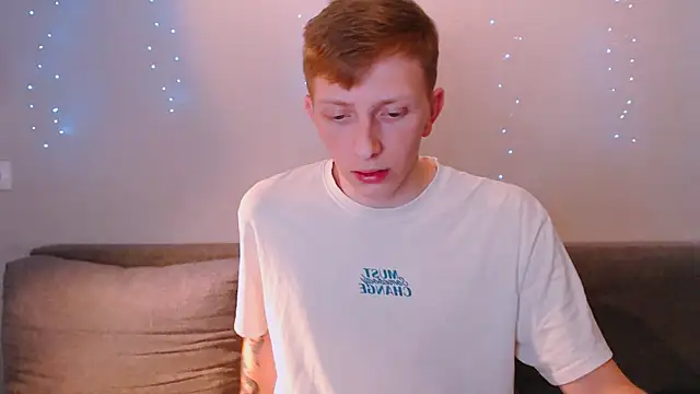 juliaanddima online show from March 6, 2025, 9:31 pm