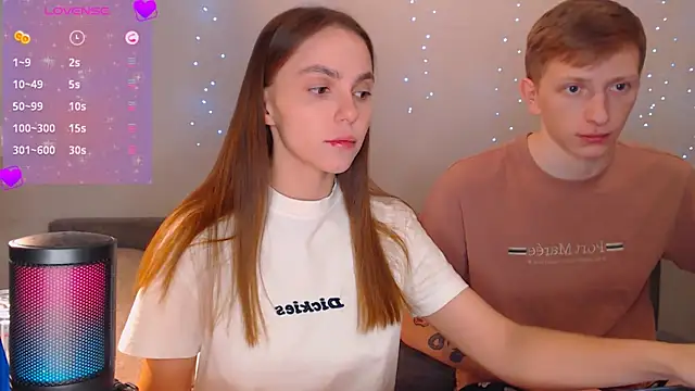 juliaanddima online show from March 12, 2025, 8:52 pm