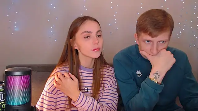 juliaanddima online show from March 14, 2025, 7:12 pm