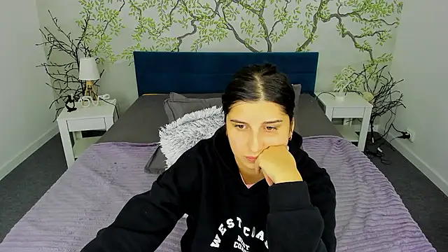 Snapshot of Linda_EX chatting on December 5, 2024, 2:33 pm Linda EX online show from December 5, 2024, 2:33 pm