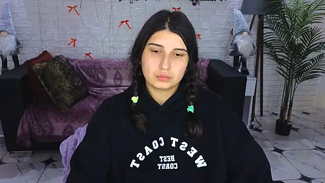 Snapshot of Linda_EX chatting on December 14, 2024, 11:50 am Linda EX online show from December 14, 2024, 11:50 am