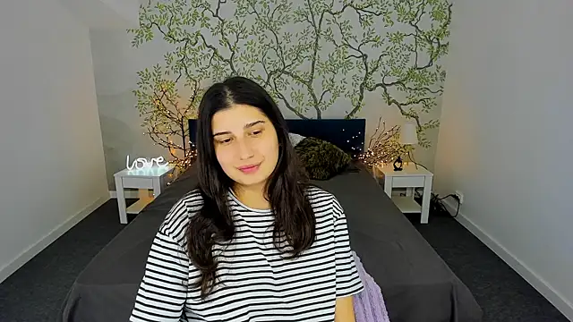 Snapshot of Linda_EX chatting on January 27, 2025, 11:22 am Linda EX online show from January 27, 2025, 11:22 am