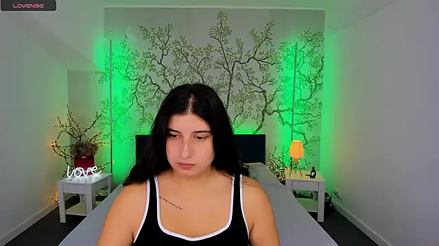 Snapshot of Linda_EX chatting on October 5, 2025, 6:01 am Linda EX online show from October 5, 2025, 6:01 am