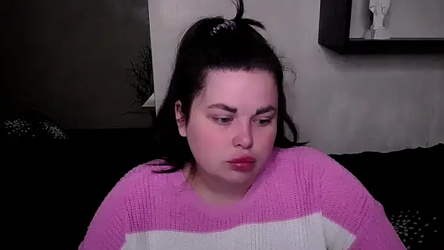 Emily Mo online show from October 9, 2025, 5:38 am