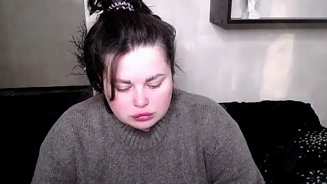 Emily Mo online show from October 22, 2025, 5:30 am