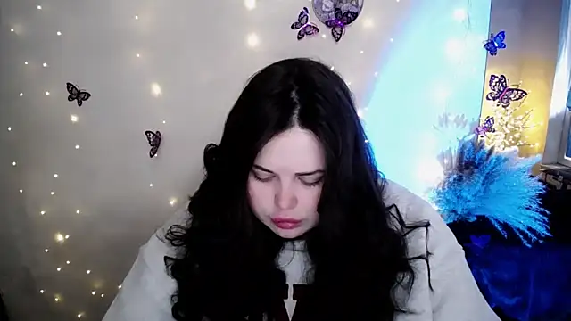 Snapshot of Emily_Mo chatting on February 5, 2026, 7:13 am Emily Mo online show from February 5, 2026, 7:13 am