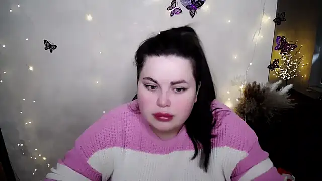 Snapshot of Emily_Mo chatting on February 17, 2026, 11:18 am Emily Mo online show from February 17, 2026, 11:18 am