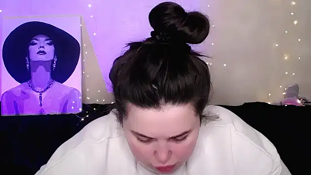 Snapshot of Emily_Mo chatting on February 25, 2026, 7:07 am Emily Mo online show from February 25, 2026, 7:07 am