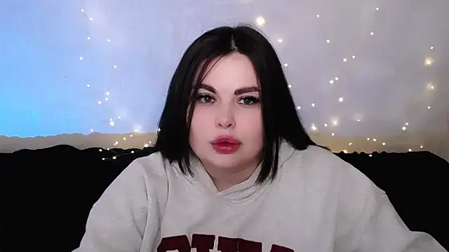 Emily Mo online show from March 8, 2026, 6:50 am