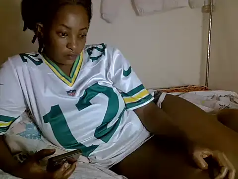 Snapshot of Spicey_ebonny chatting on February 13, 2025, 2:12 am Spicey ebonny online show from February 13, 2025, 2:12 am