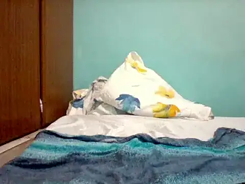 Snapshot of Heavy_Pride chatting on February 27, 2025, 4:32 pm Heavy Pride online show from February 27, 2025, 4:32 pm