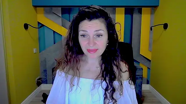 EllaLong online show from December 3, 2024, 12:27 pm