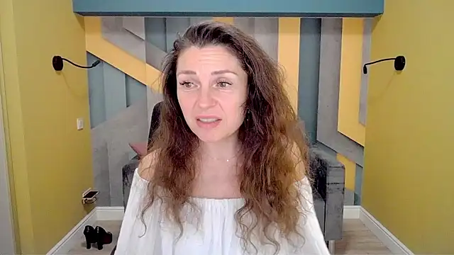 EllaLong online show from December 4, 2024, 4:38 pm