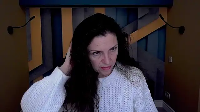 EllaLong online show from November 14, 2025, 12:26 pm