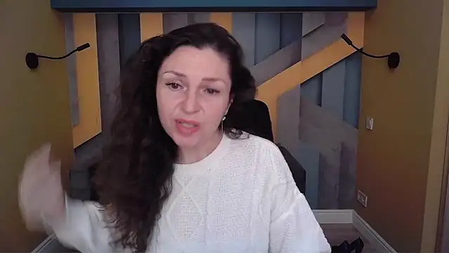 EllaLong online show from November 23, 2025, 12:27 pm