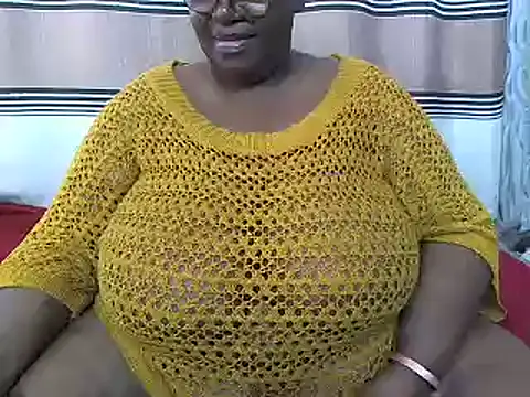 Snapshot of BustyyGoddess chatting on February 11, 2025, 8:37 am BustyyGoddess online show from February 11, 2025, 8:37 am