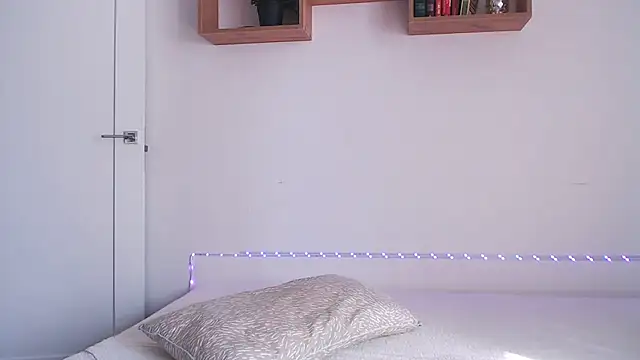 Karolina love  online show from March 29, 2026, 11:32 am