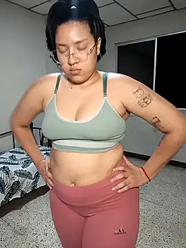 DanelyLopez online show from December 5, 2025, 2:31 am