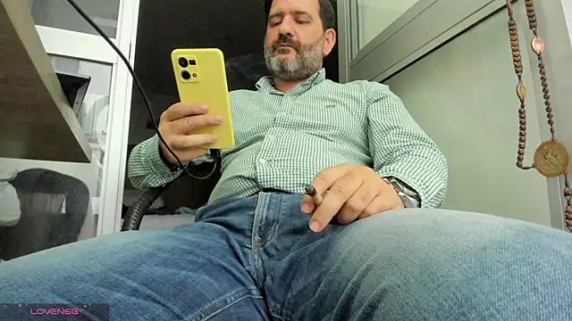 Maxi TheBigDaddy online show from April 17, 2026, 1:25 pm