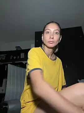 Snapshot of DanikRosse chatting on December 9, 2024, 5:29 am DanikRosse online show from December 9, 2024, 5:29 am