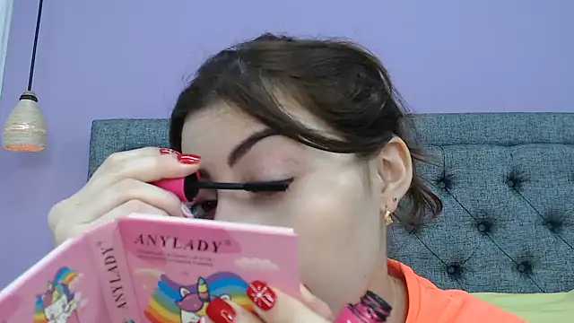 Snapshot of LilaSuni chatting on December 12, 2024, 2:11 pm LilaSuni online show from December 12, 2024, 2:11 pm