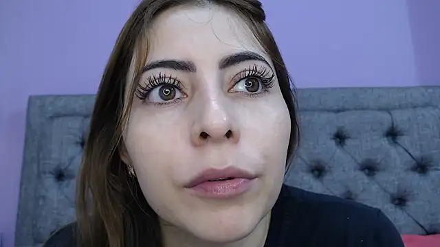 Snapshot of LilaSuni chatting on November 24, 2025, 2:06 pm LilaSuni online show from November 24, 2025, 2:06 pm