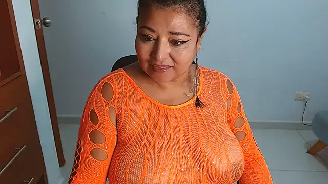 mariemiller19 online show from March 21, 2025, 3:35 pm