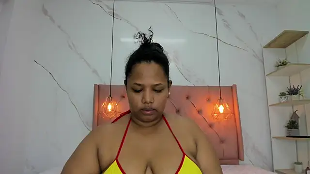 Snapshot of Belle_Brunette chatting on June 27, 2026, 12:10 pm Belle Brunette online show from June 27, 2026, 12:10 pm