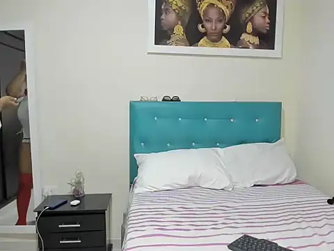 megan-hotxx online show from September 30, 2025, 2:38 am