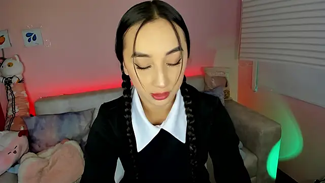 Snapshot of tinysara chatting on November 9, 2025, 4:27 pm tinysara online show from November 9, 2025, 4:27 pm