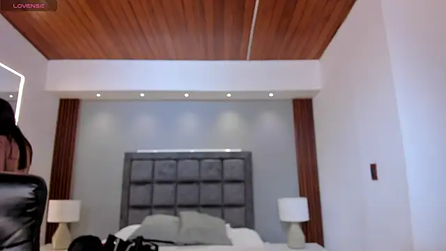 Snapshot of charlottewhitte chatting on January 17, 2025, 11:27 am charlottewhitte online show from January 17, 2025, 11:27 am