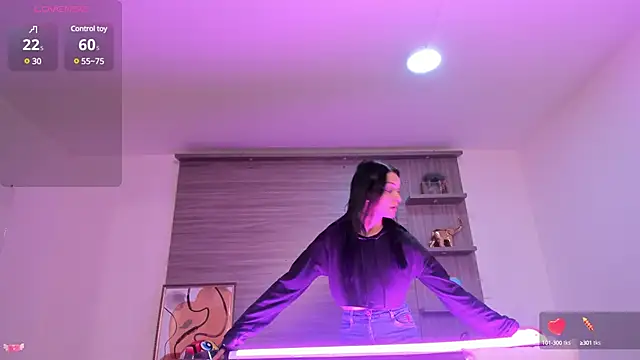 Snapshot of charlottewhitte chatting on February 5, 2025, 11:02 am charlottewhitte online show from February 5, 2025, 11:02 am