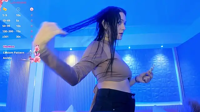 Snapshot of charlottewhitte chatting on February 10, 2025, 11:04 am charlottewhitte online show from February 10, 2025, 11:04 am