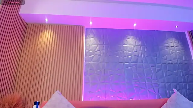 Snapshot of charlottewhitte chatting on March 3, 2025, 11:33 am charlottewhitte online show from March 3, 2025, 11:33 am