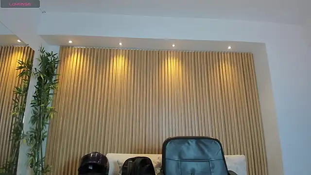 Snapshot of charlottewhitte chatting on October 24, 2025, 11:39 am charlottewhitte online show from October 24, 2025, 11:39 am