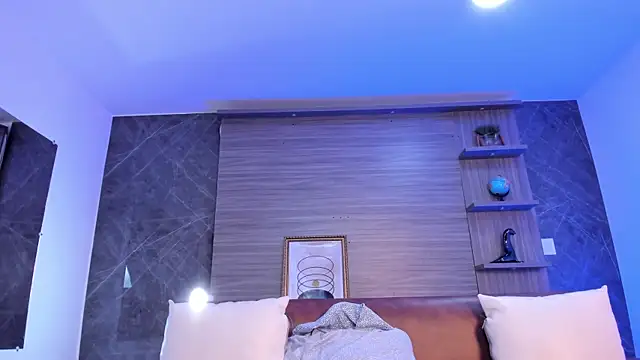 Snapshot of charlottewhitte chatting on November 6, 2025, 11:33 am charlottewhitte online show from November 6, 2025, 11:33 am