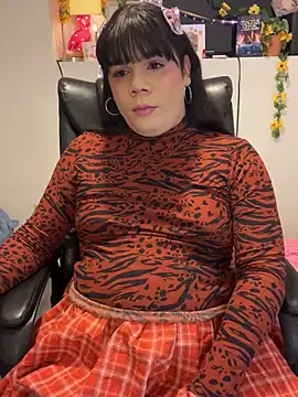 Snapshot of Violetacam_05 chatting on March 11, 2025, 7:04 am Violetacam 05 online show from March 11, 2025, 7:04 am