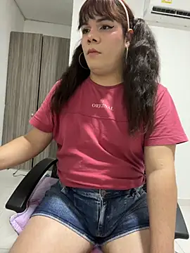 Snapshot of Violetacam_05 chatting on September 20, 2025, 10:49 am Violetacam 05 online show from September 20, 2025, 10:49 am