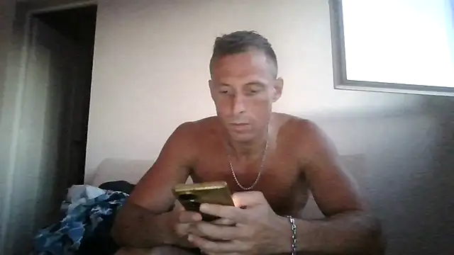 Snapshot of sebcucold chatting on May 24, 2026, 8:14 pm sebcucold online show from May 24, 2026, 8:14 pm